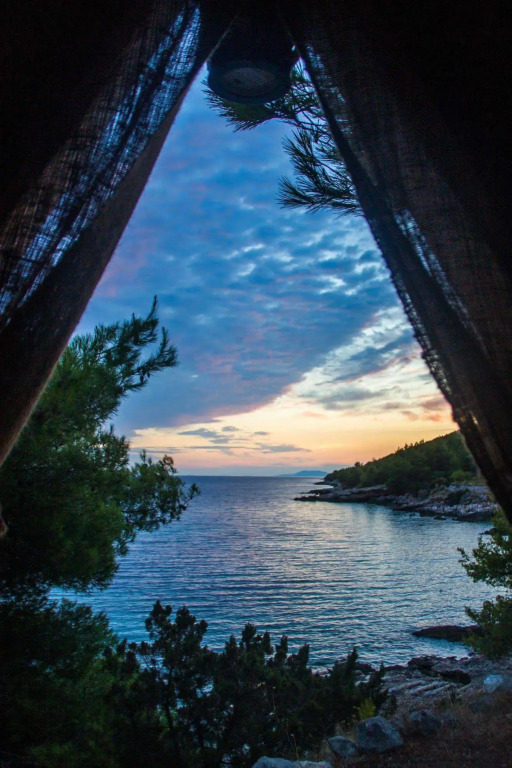 Cast Away - Eco Resort