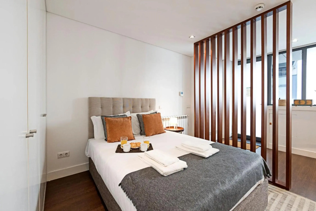 Ceuta Studio Apartments by LovelyStay