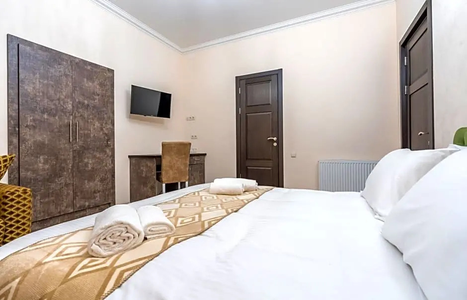 Golden Light Hotel