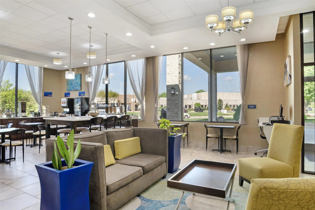 Best Western Inn & Suites Monroe