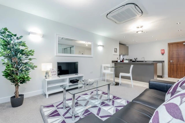 Roomspace - New Manor House