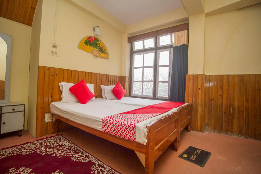 OYO Flagship 67564 Hotel Siljong