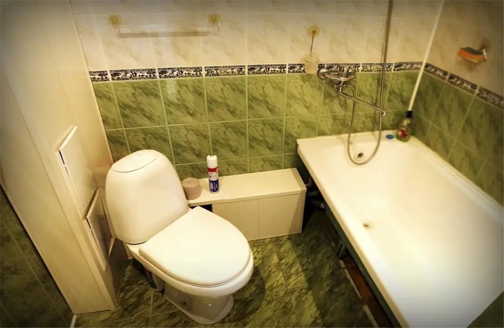 Dobrye Sutki Apartment on V.Maksimova 21