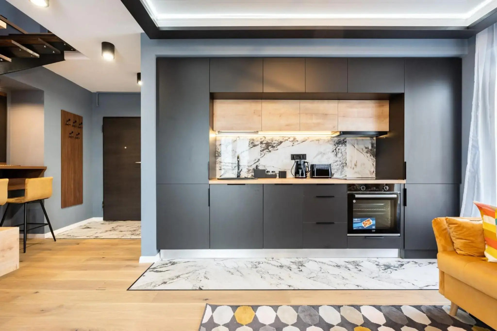 Sunflower- Designer 2R apartment near Piata Unirii with circular terrace
