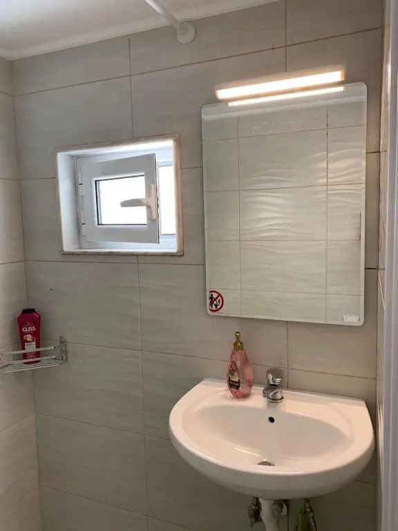 Santorini studio for 2 person in Athens near sea& center