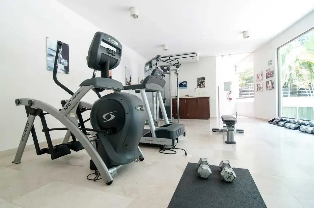 LUXURY CONDO STEPS FROM 5th AV & BEACH