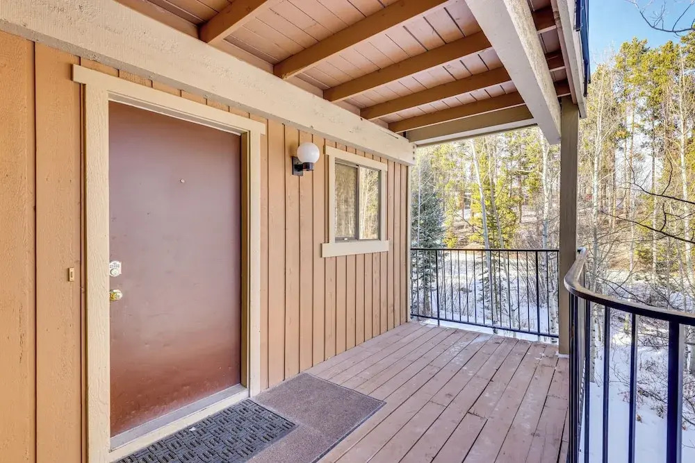 Winter Park Condo w/ Pool ~ 3 Mi to Ski Resort