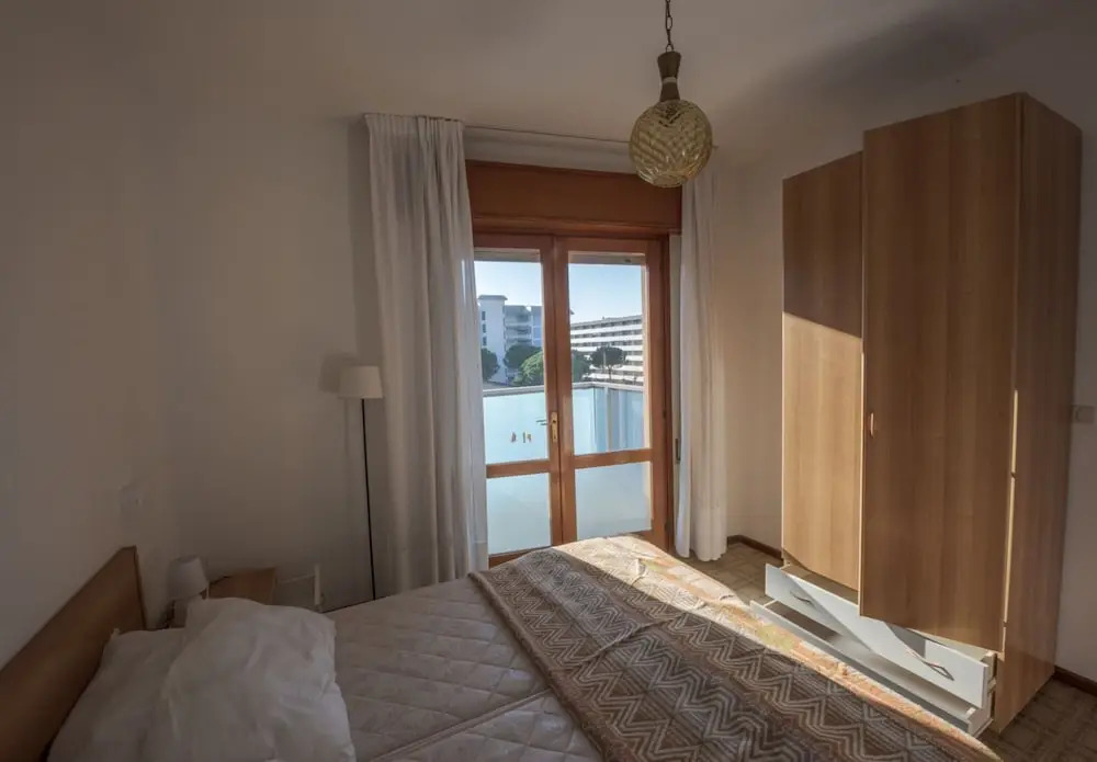 Flat in Building With Lift 250m From the sea