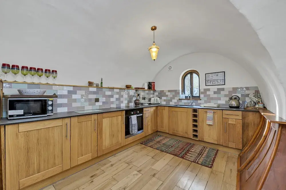 Retreat in Suffolk's Woodland Countryside