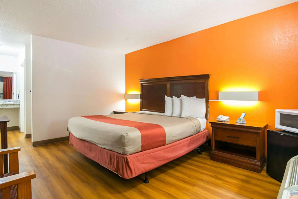 Motel 6-Conyers, GA
