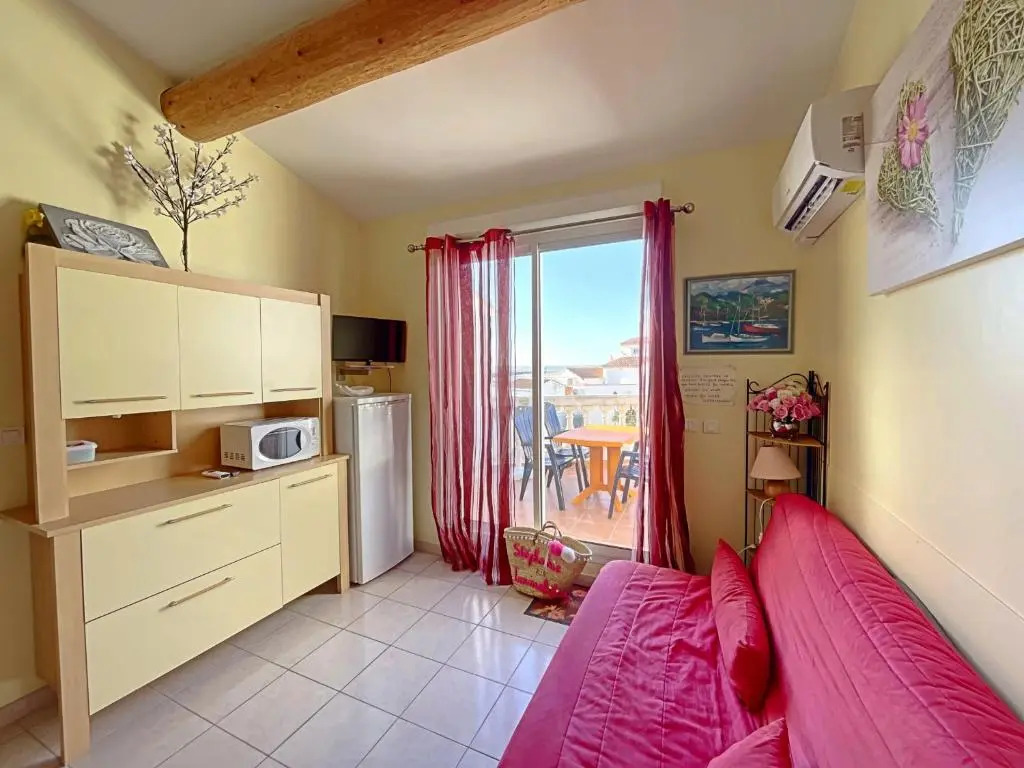 Appartement Saintes-Maries-de-la-Mer, 2 pièces, 4 personnes - FR-1-475-76