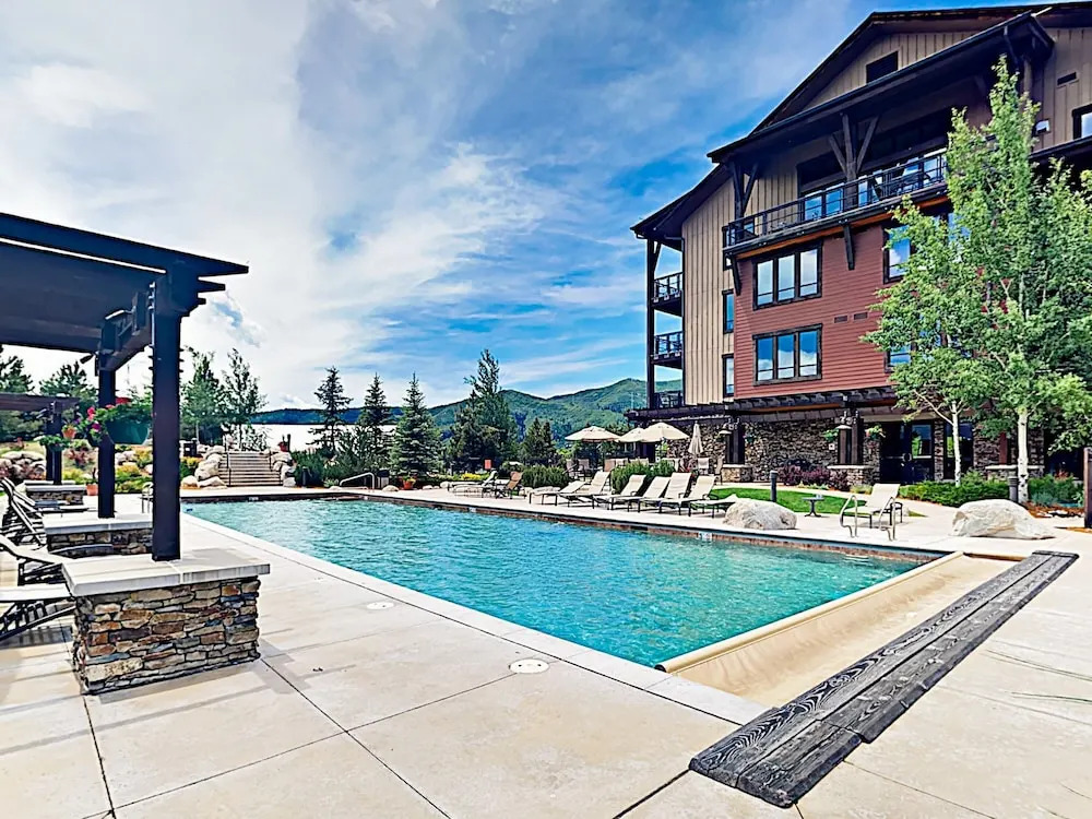 New Listing! Mountain-view W/ Pool & Gondola 2 Bedroom Condo