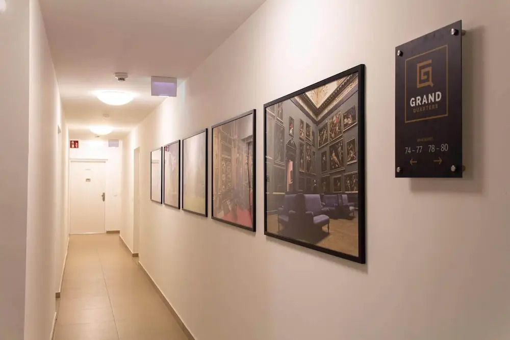 Grand Quarters City Residence