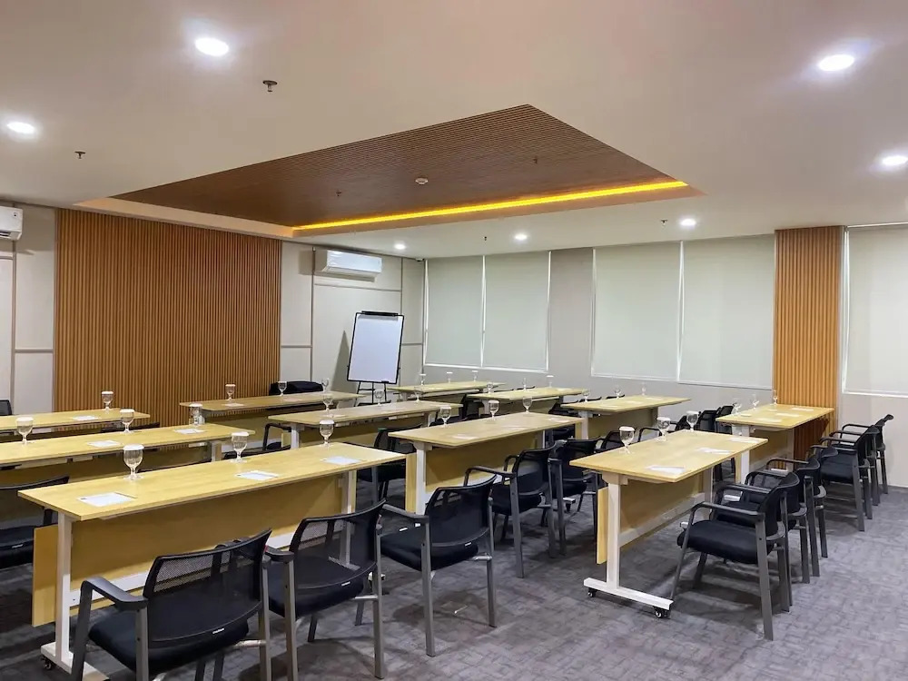 Adia Suites Hotel