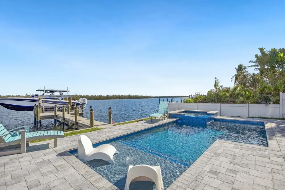 Blue Dolphin View
