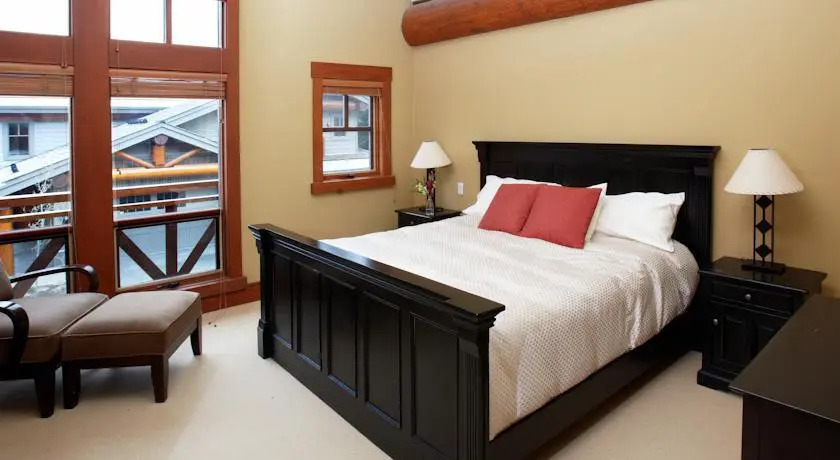 Aloha Whistler Accommodations - Creekside