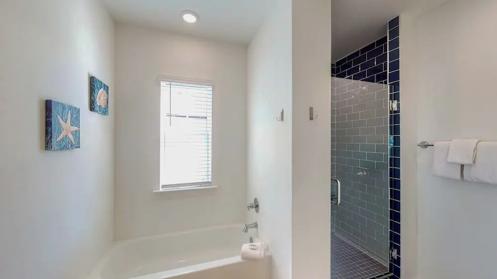 Luxury Pet-friendly Home With Game Room & Community Pool