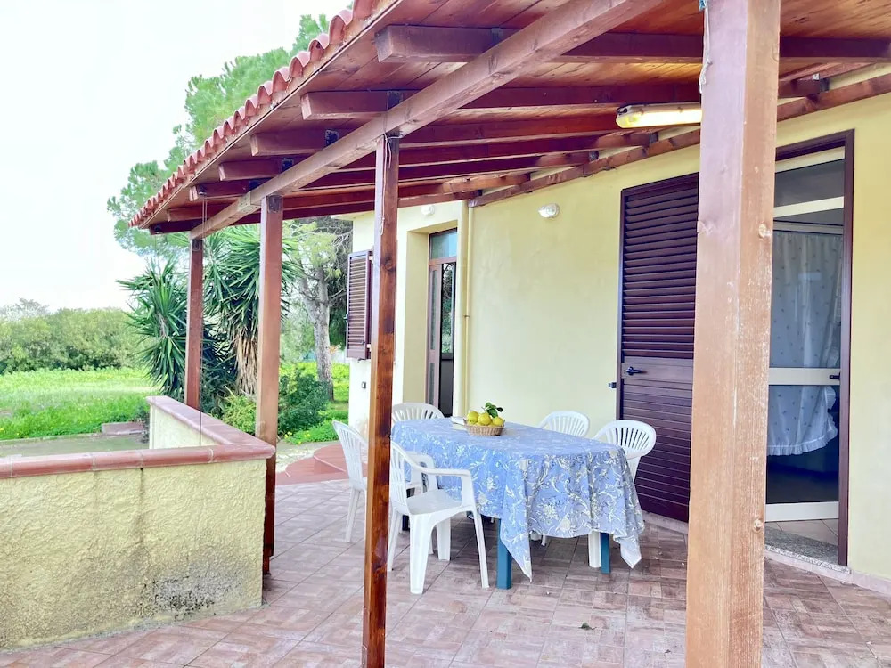 Apartment in Villa With Garden Close to the sea