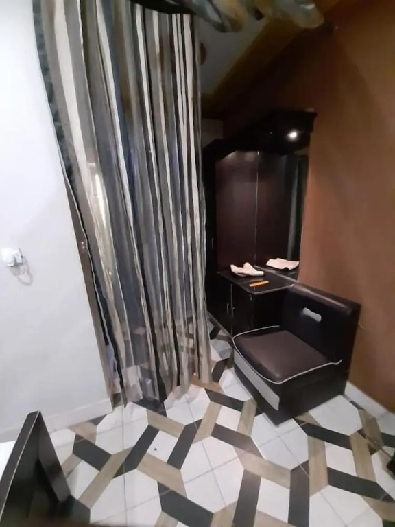 Hotel Laxen Inn Multan