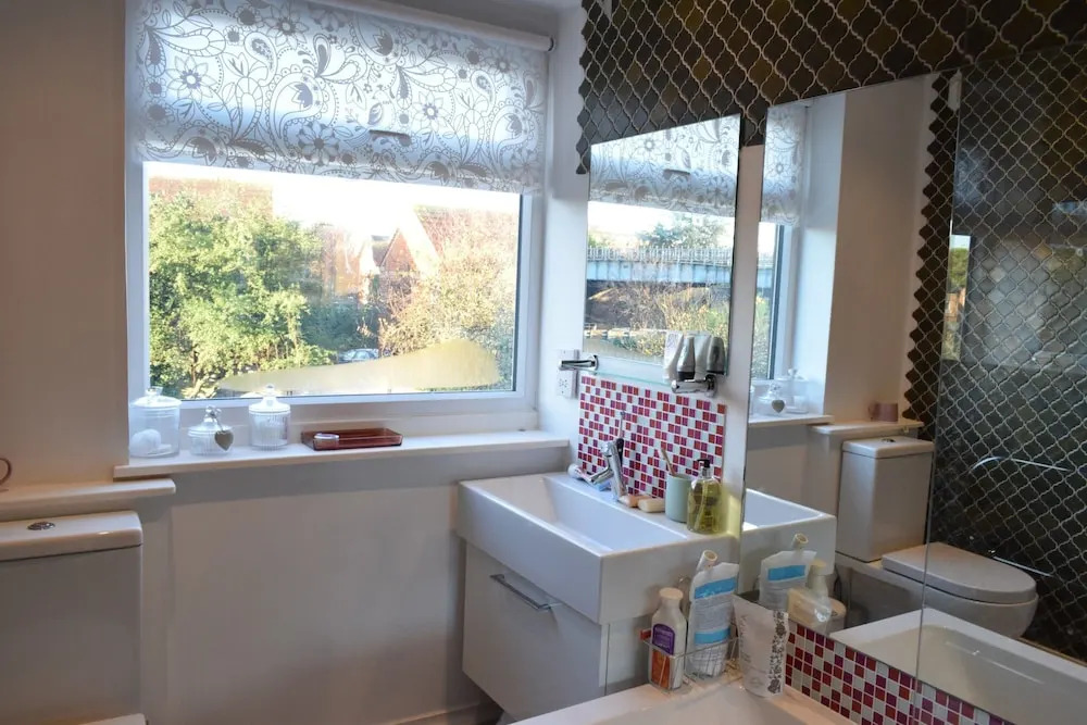 Spacious and Stylish 3 Bedroom Family House