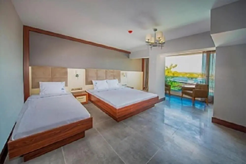 Ivy Sailing Resort Hotel