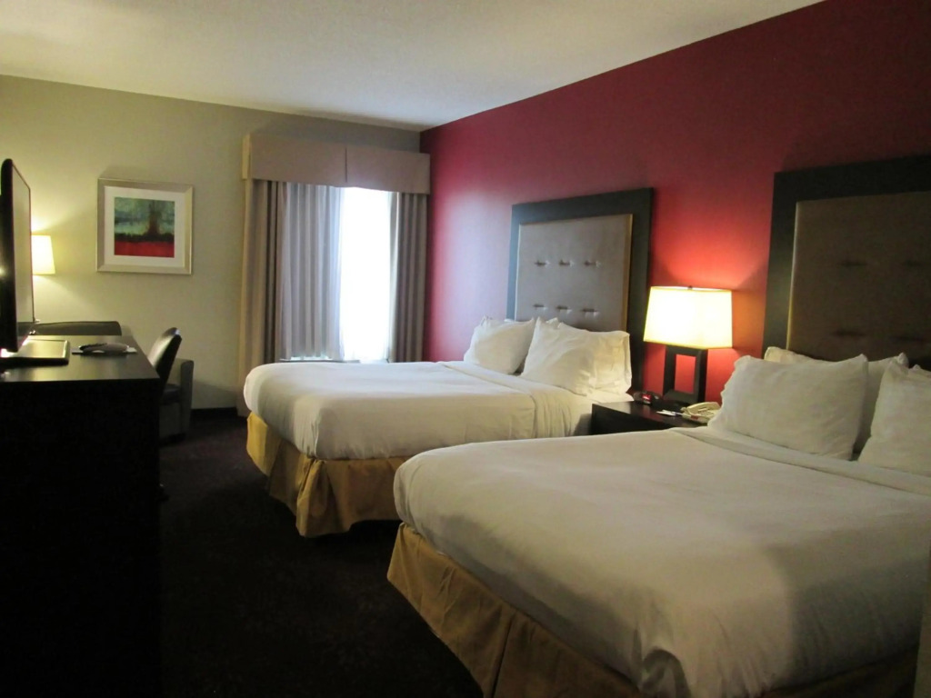 Holiday Inn Express Cloverdale - Greencastle by IHG