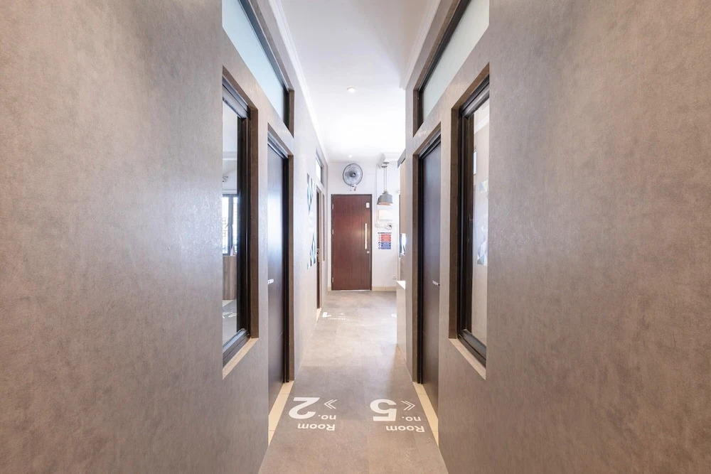 Walnut Inn G-10 by OYO Rooms