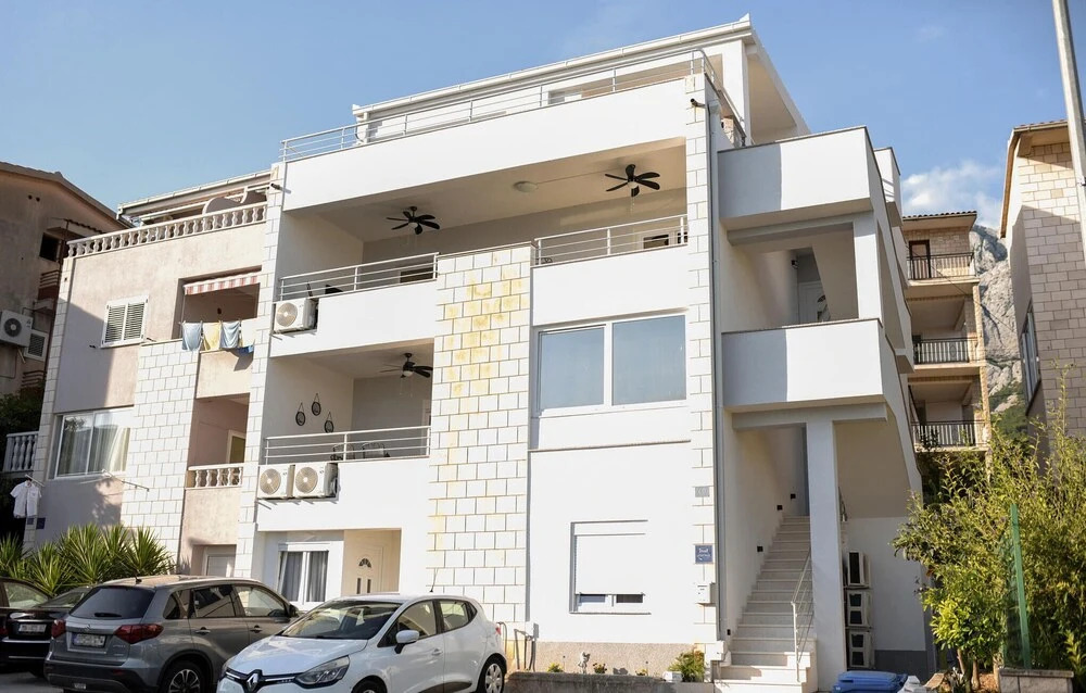 Awesome Apartment in Makarska With Wifi and 1 Bedrooms
