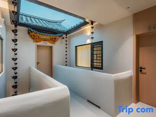 Yizhai Chaji Homestay (Jianshui Ancient Town Confucian Temple)