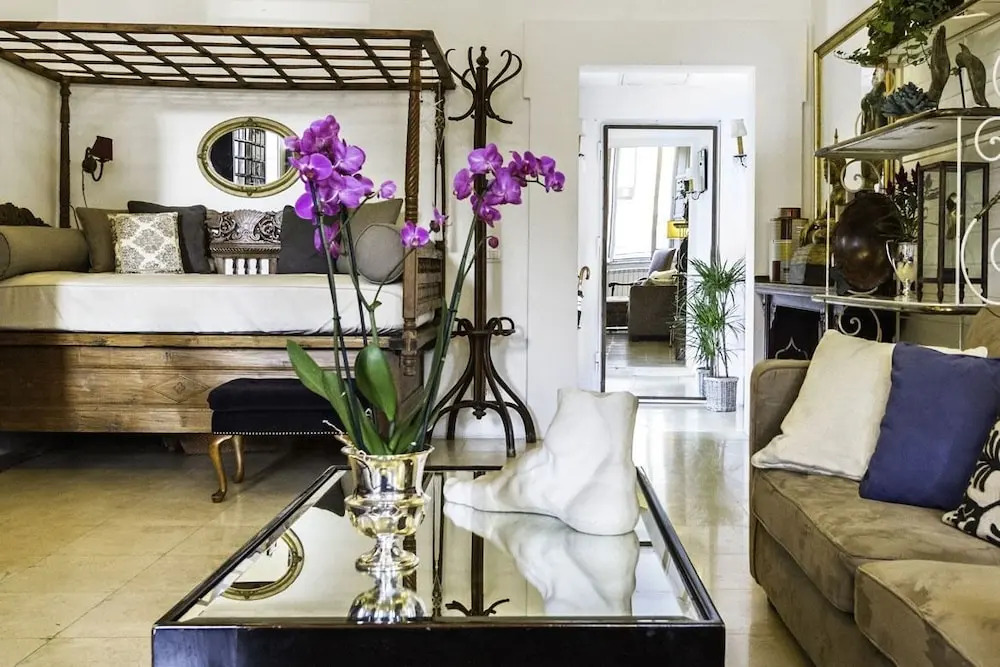 Augustus - Two Bedroom Condo