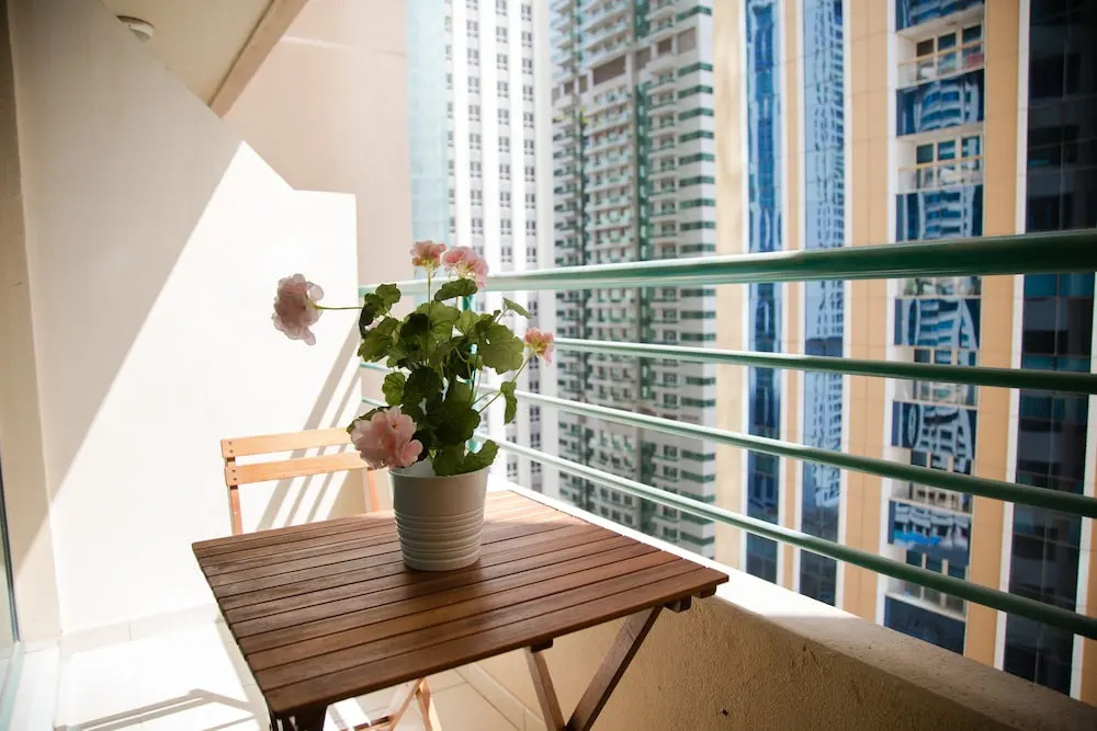 Marina Crown Tower Stays Hostel for Girls