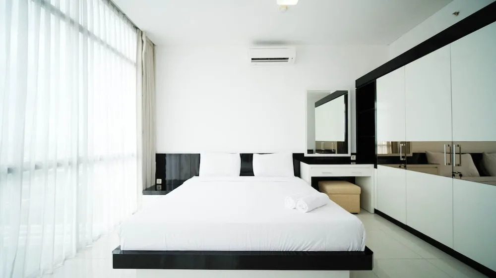 Spacious 3Br Apartment Connected To Cito Mall At Aryaduta Residence Surabaya