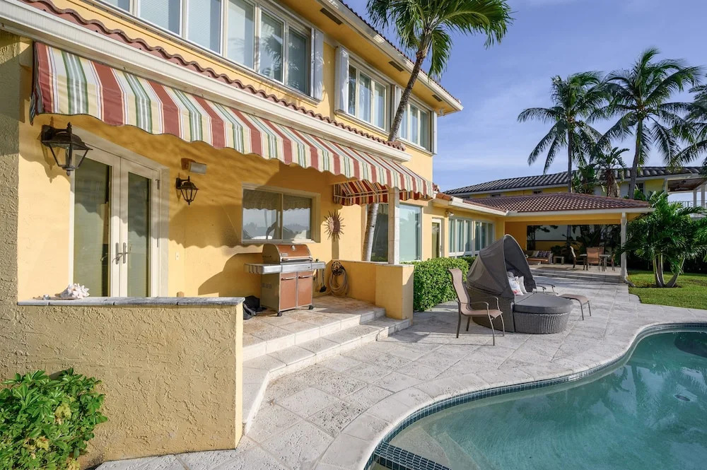 King Of Las Olas Waterway W/ Private Pool & Dock 5 Bedroom Home