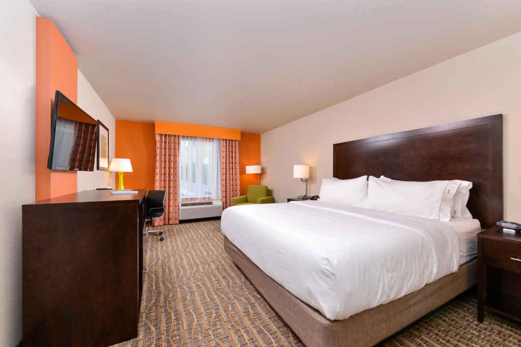Holiday Inn Express Tomball by IHG