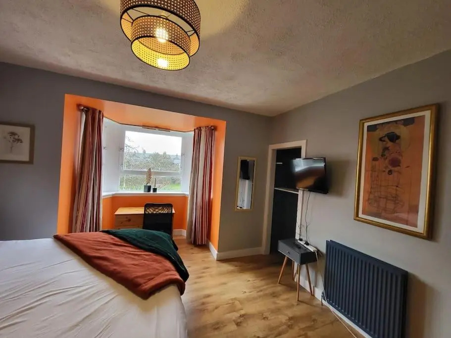 4 Bedroom Apts at Sensational Stay Serviced Accommodation Aberdeen- Powis Crescent