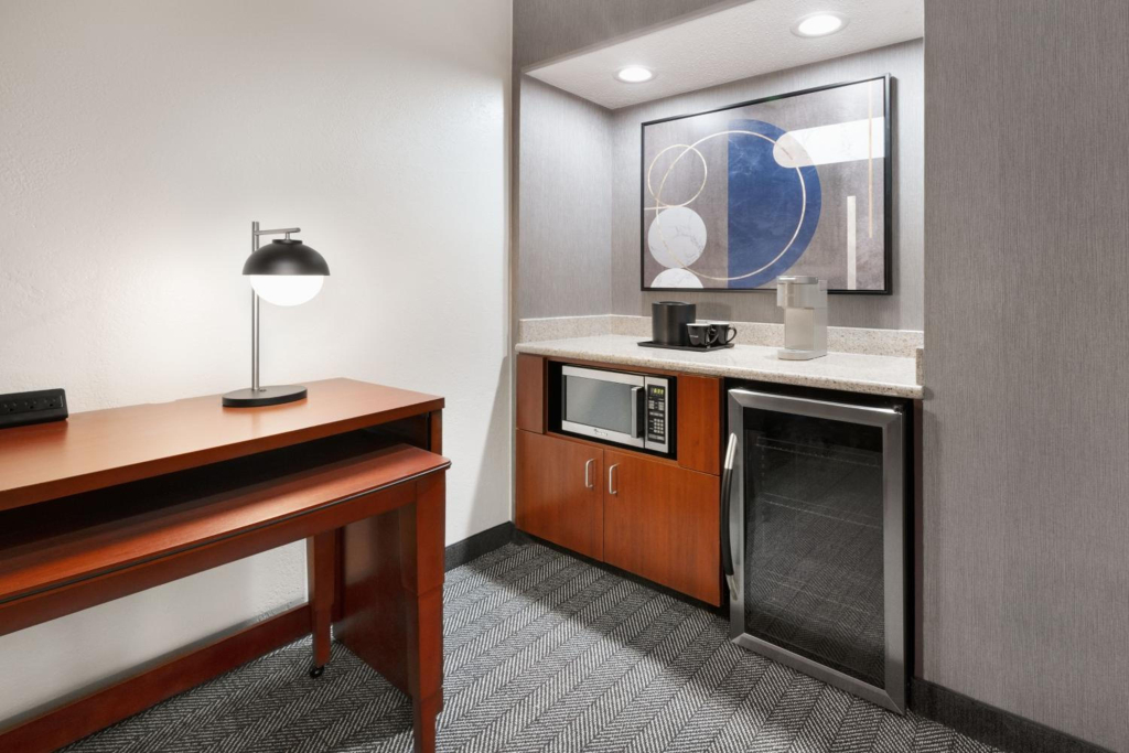 Courtyard by Marriott Memphis Airport