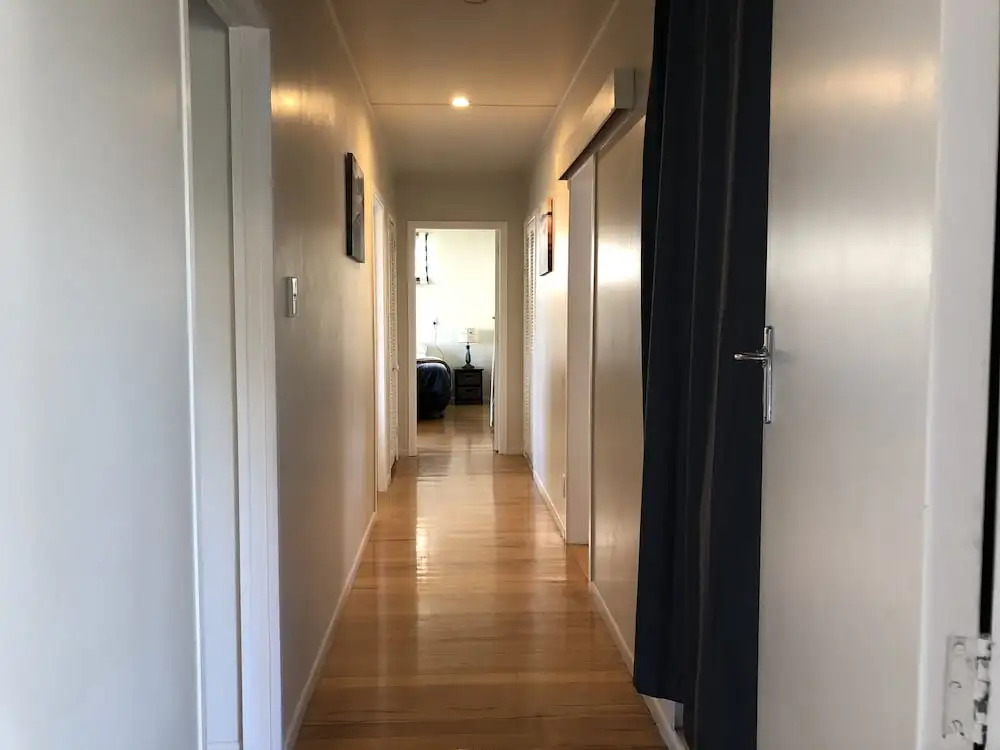 Lakeview Small Studio