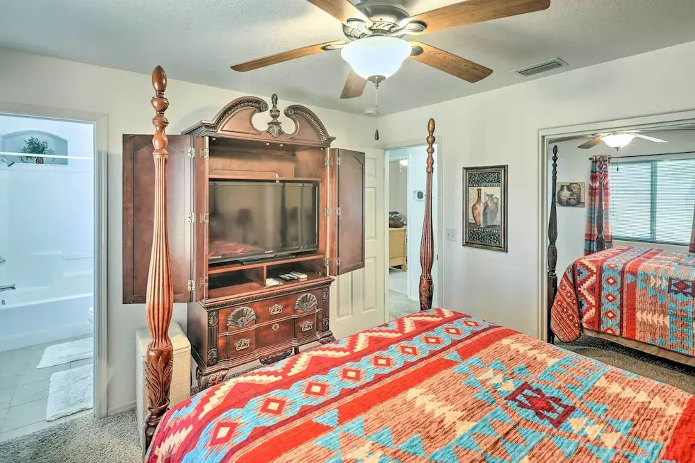 2 Mi to Lake Havasu: Peaceful Home w/ Pool & Views