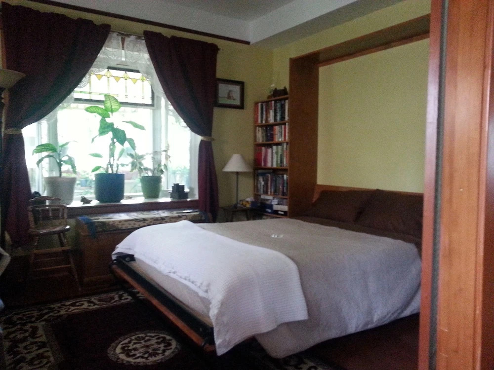Phoenix House B&B