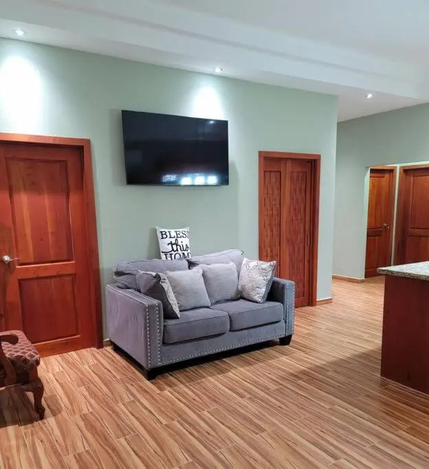 Authentic 4 bedroom house !