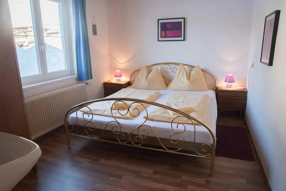 Chalet selfcatering 30 beds Parking pets welcome