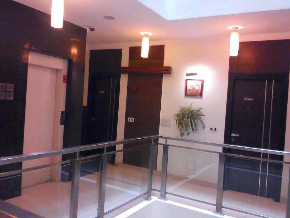 OYO Premium Cyber City