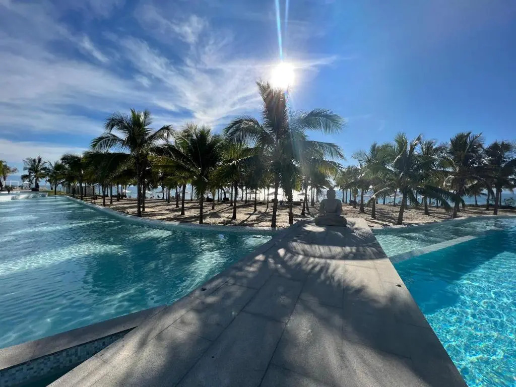 Maritima playa by Peninsula