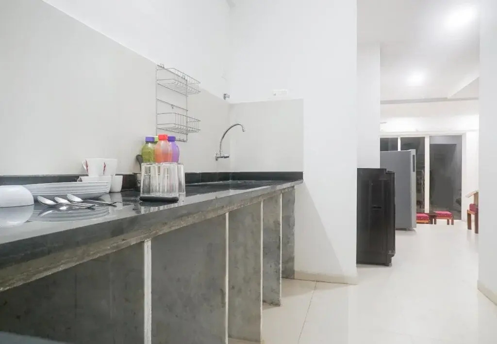 OYO 18437 Home Scenic 3BHK Villa Lonavala Lake