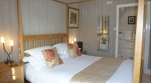 West Vale Country House