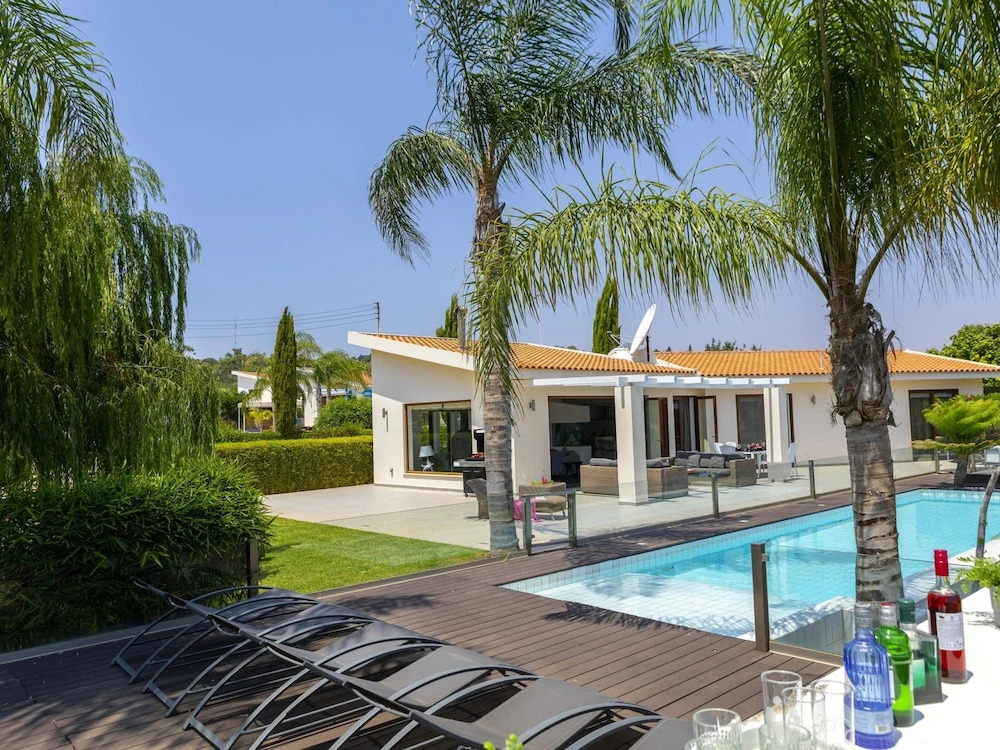 Oscar Domain Villa