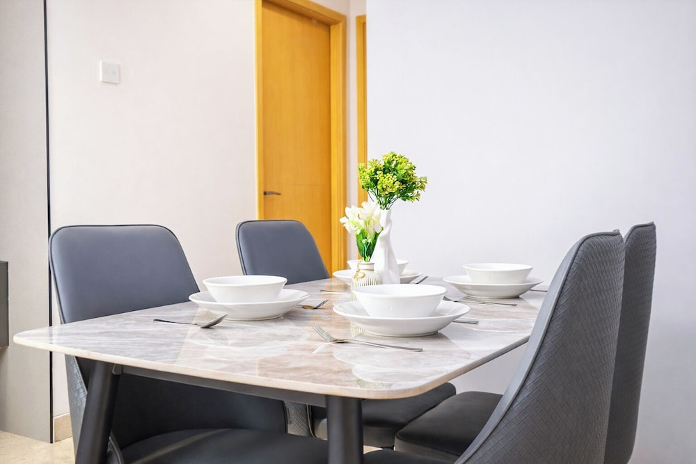 Good Location 2Br For 4 Pax At Capitol Suites Apartment