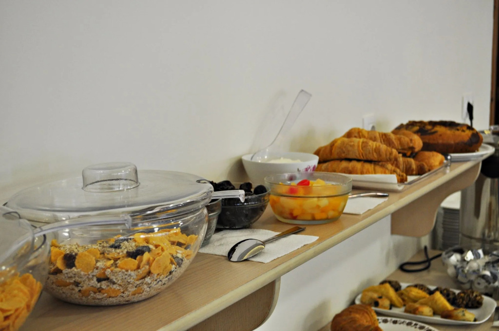 Efrosini Hotel Apartments & Studios