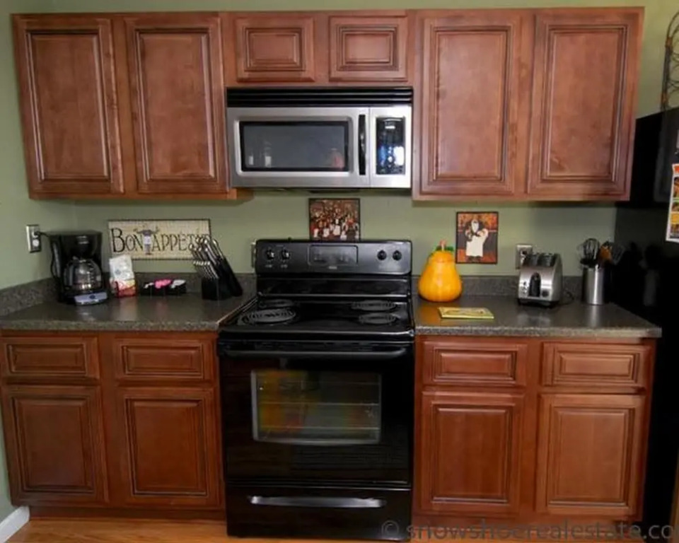 3 Br: Summit 205 C