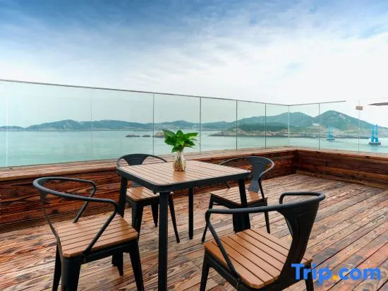 Yiyezhou Fisherman Gueshouse